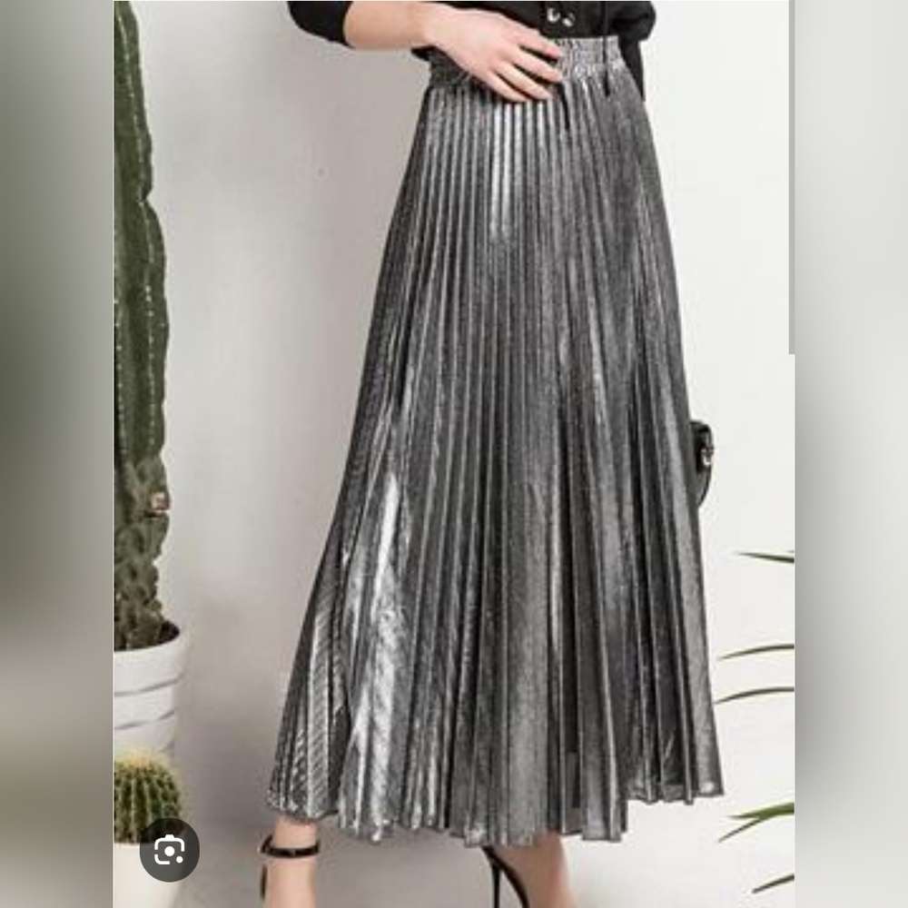 Chic Metallic Maxi Skirt